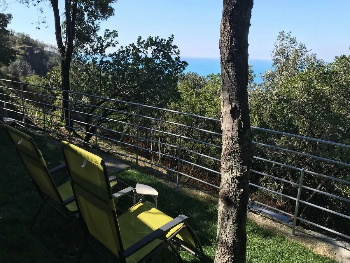 Cottage In Front Of The Sea Bonassola